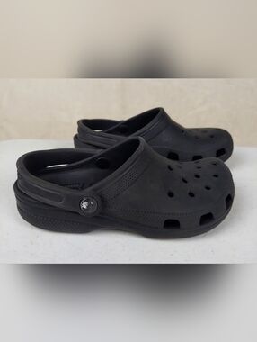 Classic Black Crocs Slip-Ons Water Shoe Size 4